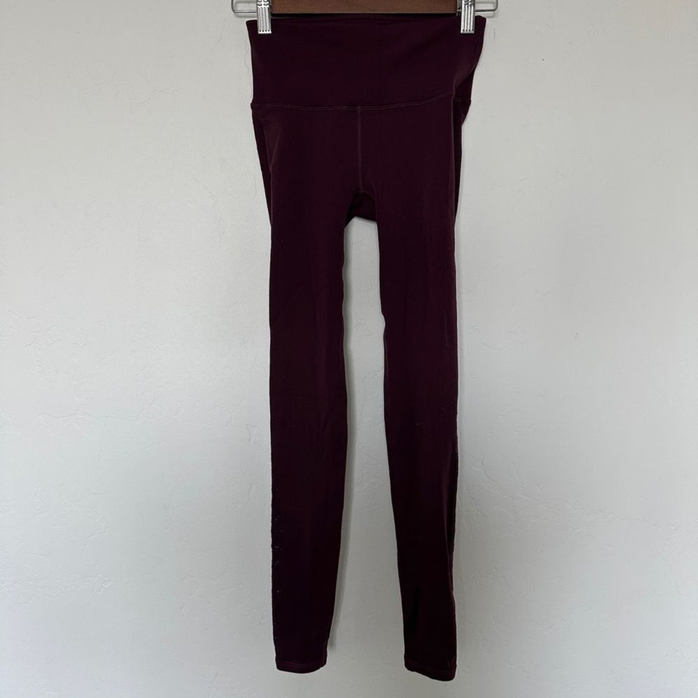 Lululemon Reveal 7/8 Tight Stripes 25" Dark Adobe Burgundy W5AF9S Size 6 - Picture 3 of 6